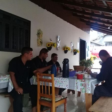 Hostel Cidade Das Flores 2 Joinville Bagian luar foto
